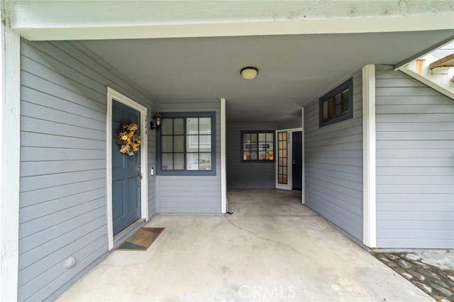 202 Evergreen Court, Azusa CA: https://media.crmls.org/medias/4e5b9d98-9c1f-4aac-9c17-3eb954ce015c.jpg