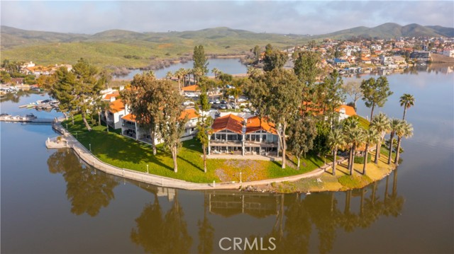 Detail Gallery Image 1 of 36 For 22168 Treasure Island Dr #18,  Canyon Lake,  CA 92587 - 2 Beds | 2 Baths