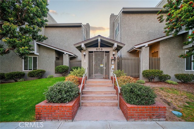 609 Meyer Lane, Redondo Beach, California 90278, 2 Bedrooms Bedrooms, ,1 BathroomBathrooms,Residential,Sold,Meyer,SB21203069