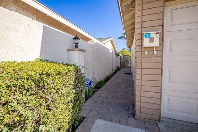 Detail Gallery Image 4 of 54 For 23372 Dune Mear Road, Lake Forest,  CA 92630 - 4 Beds | 2 Baths