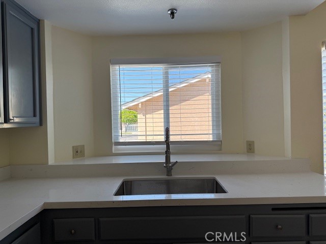 Detail Gallery Image 3 of 8 For 4930 16th a,  Santa Ana,  CA 92703 - 2 Beds | 1 Baths