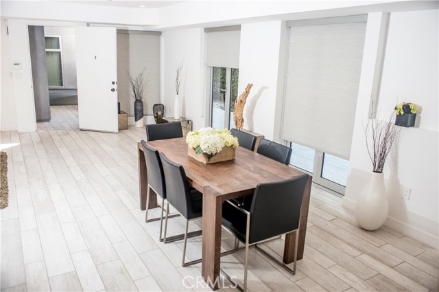 Detail Gallery Image 6 of 11 For 947 4th St #D,  Santa Monica,  CA 90403 - 3 Beds | 3 Baths