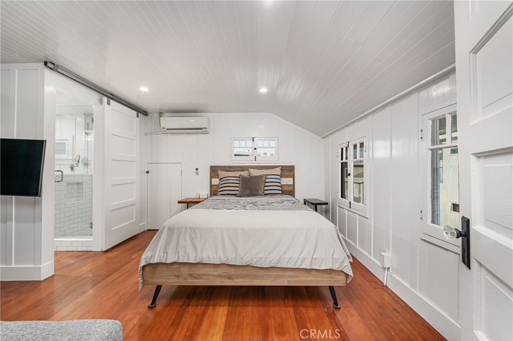 MLS #OC25141855 img 14