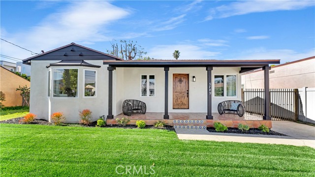Detail Gallery Image 1 of 1 For 5749 Ensign Ave, North Hollywood,  CA 91601 - 2 Beds | 1 Baths