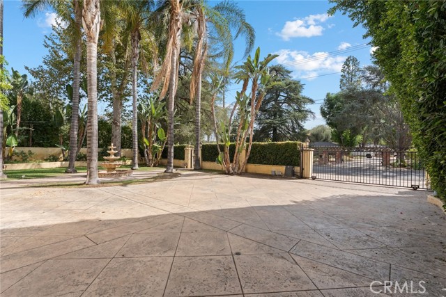 Image 9 of 69 For 22851 Calvert Street