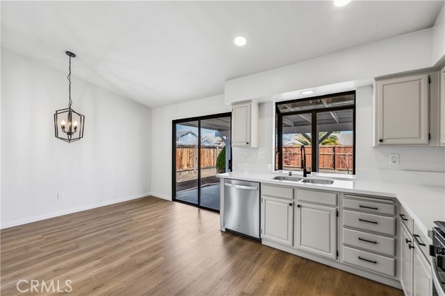 Detail Gallery Image 16 of 42 For 2049 Millcreek Way, Palmdale,  CA 93551 - 4 Beds | 2 Baths