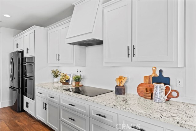 Detail Gallery Image 17 of 65 For 41950 Hacienda Dr, Murrieta,  CA 92562 - 4 Beds | 3/1 Baths