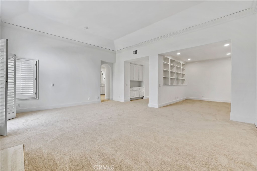 https://media.crmls.org/medias/4e5fdded-0df4-4eef-a744-d127062da76e.jpg?preset=X-Large