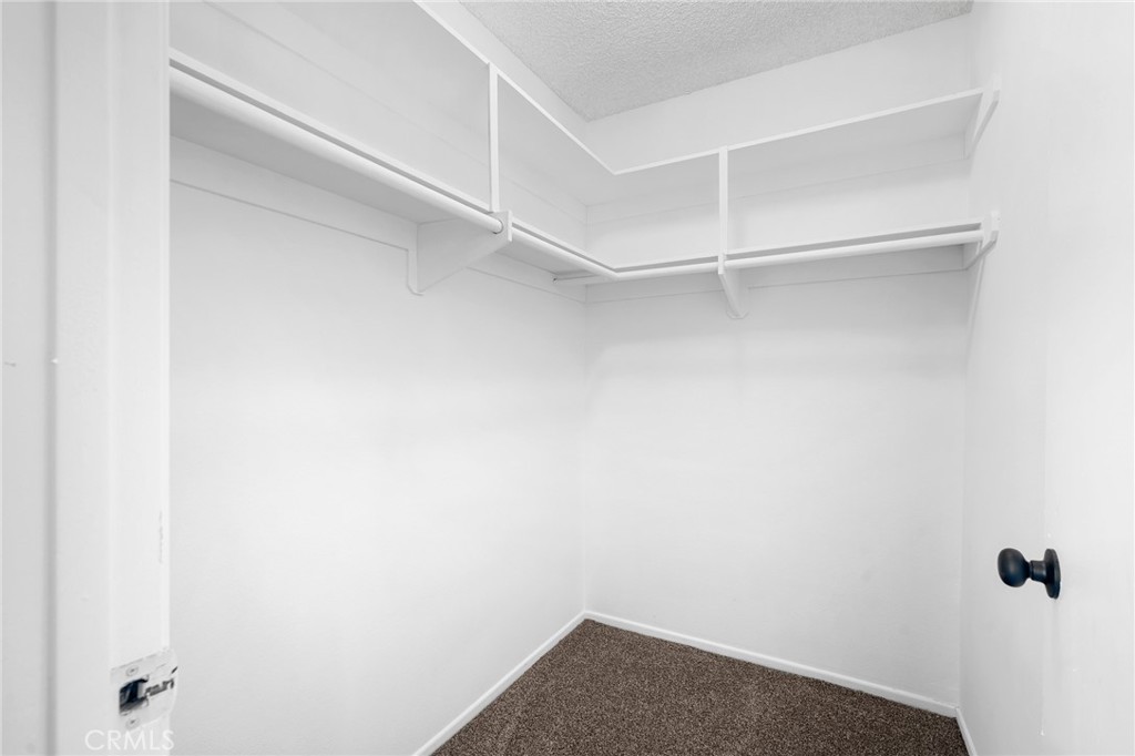 https://media.crmls.org/medias/4e6058d3-fe03-4220-a20d-74a150bac7ba.jpg?preset=X-Large