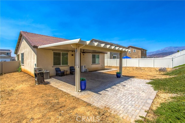 14134 Cerignola Circle, Beaumont CA: https://media.crmls.org/medias/4e608d89-c28e-426f-898e-21b5c7734687.jpg