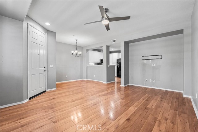 Detail Gallery Image 8 of 33 For 26327 Iris Ave #C,  Moreno Valley,  CA 92555 - 2 Beds | 2/1 Baths