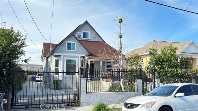 120 E 31st St, Los Angeles, CA 90011