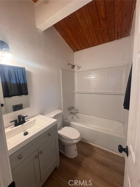 32375 Scandia Dr, Running Springs, CA 92382
