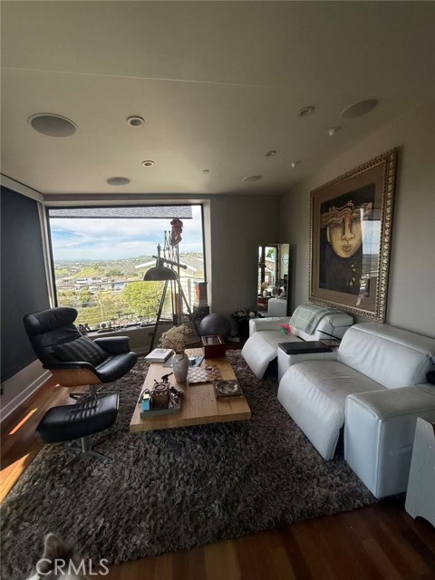 Detail Gallery Image 14 of 29 For 988 Acapulco, Laguna Beach,  CA 92651 - 4 Beds | 3/1 Baths