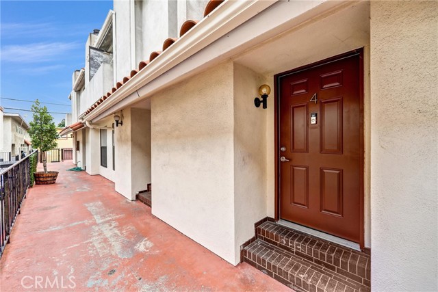 Detail Gallery Image 5 of 37 For 219 N Isabel St #4,  Glendale,  CA 91206 - 2 Beds | 2/1 Baths