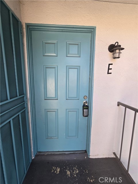 Detail Gallery Image 2 of 10 For 2650 E Park #E,  Anaheim,  CA 92806 - 2 Beds | 1 Baths