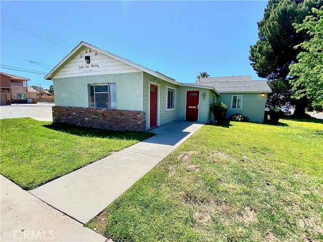 Detail Gallery Image 1 of 25 For 101 S. Olive, Rialto,  CA 92673 - 6 Beds | 2 Baths