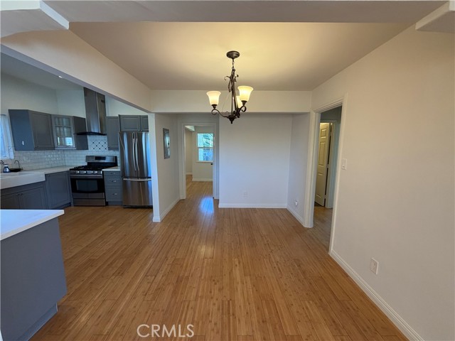 Detail Gallery Image 8 of 18 For 10563 Irma Ave, Tujunga,  CA 91042 - 3 Beds | 2 Baths