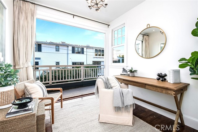 501 6th Place, Manhattan Beach, California 90266, 4 Bedrooms Bedrooms, ,2 BathroomsBathrooms,Residential,Sold,6th,SB23176896