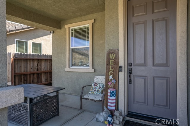 Detail Gallery Image 6 of 38 For 1024 Newcastle, Livingston,  CA 95344 - 5 Beds | 3/1 Baths