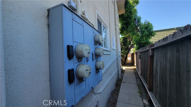 2415 E 7th Street, Long Beach CA: https://media.crmls.org/medias/4e663c86-6db0-43c6-9f32-c04599dc66c3.jpg