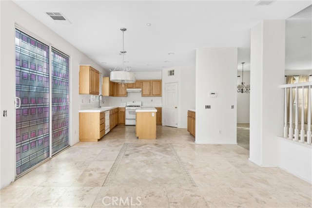 Detail Gallery Image 11 of 39 For 1084 Tangerine Dr., Redlands,  CA 92374 - 4 Beds | 3 Baths