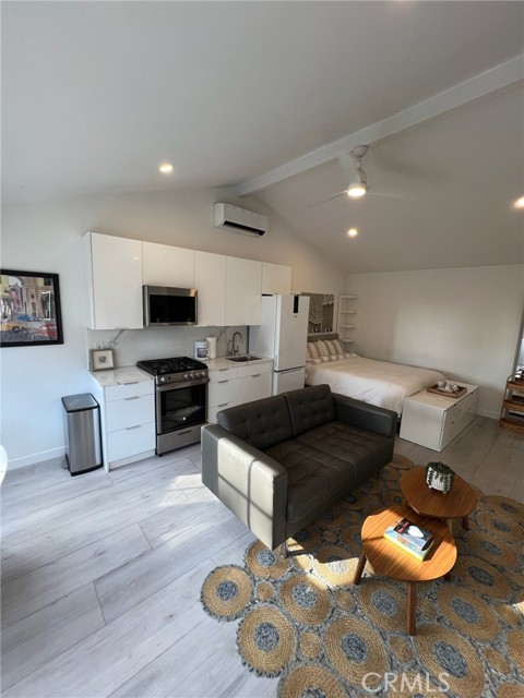 Detail Gallery Image 10 of 19 For 388 Hawthorne Rd a,  Laguna Beach,  CA 92651 - 0 Beds | 1 Baths