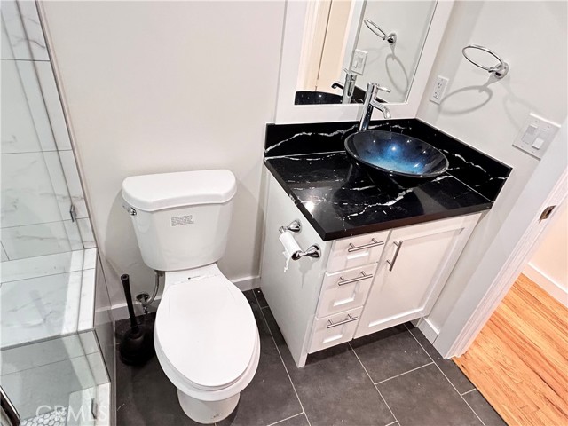8541 Belmar Avenue, Northridge CA: https://media.crmls.org/medias/4e66e0bd-7e35-4786-8cd7-b71e1a35123c.jpg