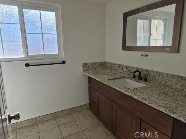 Detail Gallery Image 26 of 33 For 7615 Glade Ave #115,  Canoga Park,  CA 91304 - 3 Beds | 2/1 Baths