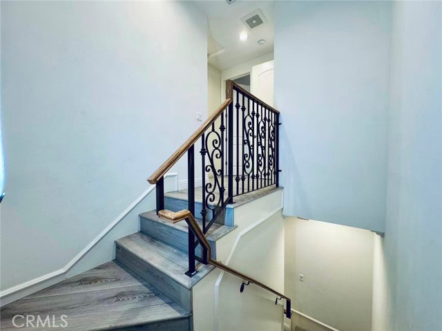 Detail Gallery Image 14 of 34 For 118 N Allen Ave. #4,  Pasadena,  CA 91106 - 3 Beds | 3 Baths