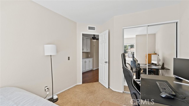 Detail Gallery Image 36 of 56 For 19765 Azure Field Dr, Newhall,  CA 91321 - 3 Beds | 2/1 Baths