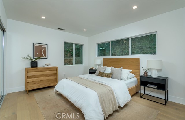 Detail Gallery Image 43 of 71 For 2023 Kenilworth Ave, Los Angeles,  CA 90039 - 3 Beds | 2 Baths