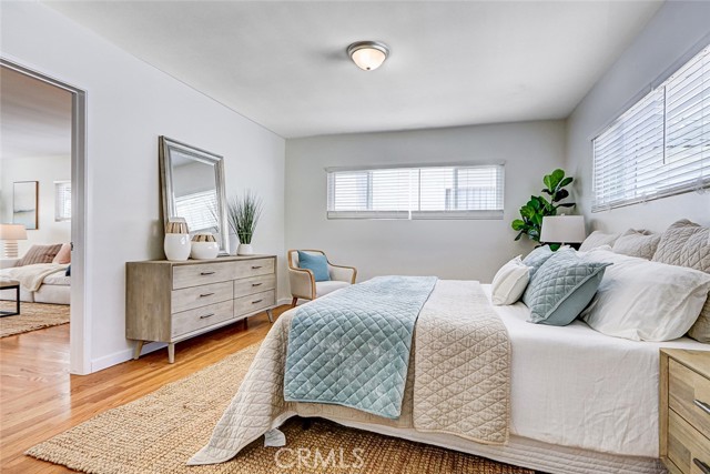 426 S Broadway, Redondo Beach CA: https://media.crmls.org/medias/4e6a7861-1728-472a-b157-c18a76c9ec40.jpg