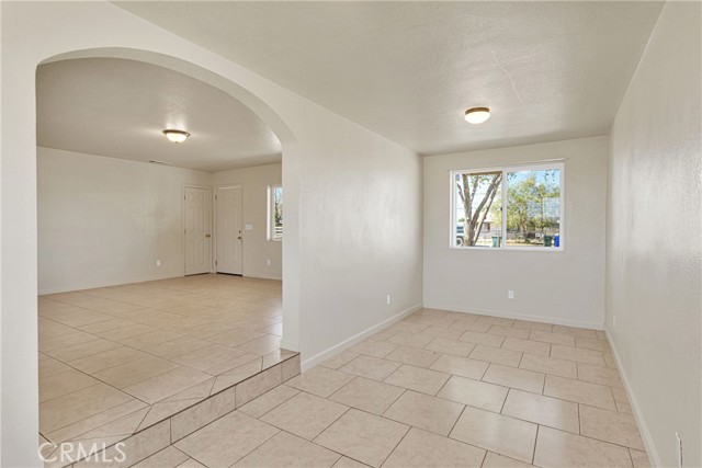 Detail Gallery Image 13 of 32 For 12419 Pawnee Rd, Apple Valley,  CA 92308 - 3 Beds | 2 Baths