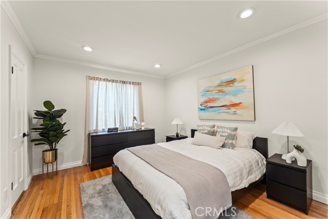 Detail Gallery Image 26 of 43 For 4428 Saugus Ave, Sherman Oaks,  CA 91403 - 4 Beds | 4 Baths