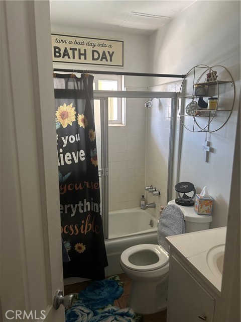 12532 Cranbrook Avenue, Hawthorne CA: https://media.crmls.org/medias/4e6c3005-d19d-4336-902c-2f574a1b84e8.jpg