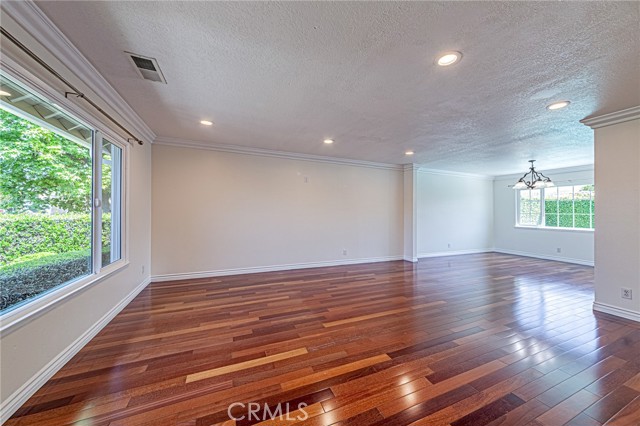 Detail Gallery Image 7 of 45 For 670 Oakhaven Ave, Brea,  CA 92823 - 4 Beds | 3 Baths