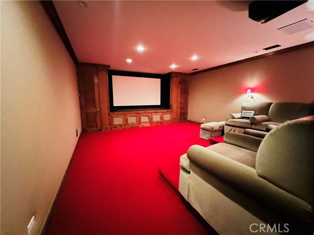 Detail Gallery Image 20 of 31 For 4110 Woodleigh Ln, La Canada Flintridge,  CA 91011 - 6 Beds | 8 Baths