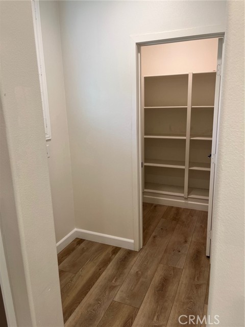 3996 S Somerston Way, Ontario CA: https://media.crmls.org/medias/4e6d64d7-69dd-4dad-9ff8-2ba8a70328e6.jpg