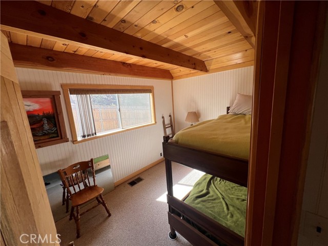 1136 Eagle Mountain Drive, Big Bear City CA: https://media.crmls.org/medias/4e6e3888-f9e7-46c9-8dc3-f7b351576056.jpg