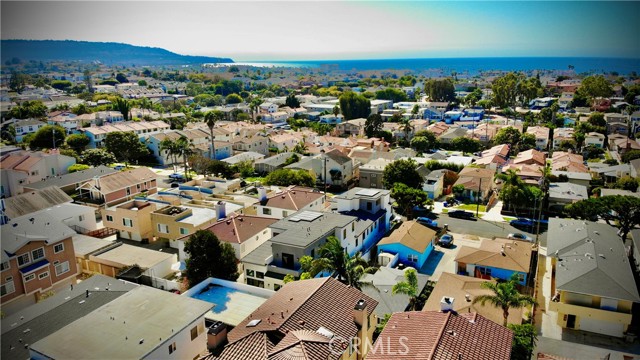 Detail Gallery Image 39 of 45 For 224 N Juanita Ave #B,  Redondo Beach,  CA 90277 - 5 Beds | 5 Baths