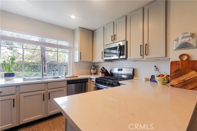 Detail Gallery Image 6 of 19 For 38 via Contento, Rancho Santa Margarita,  CA 92688 - 2 Beds | 2 Baths