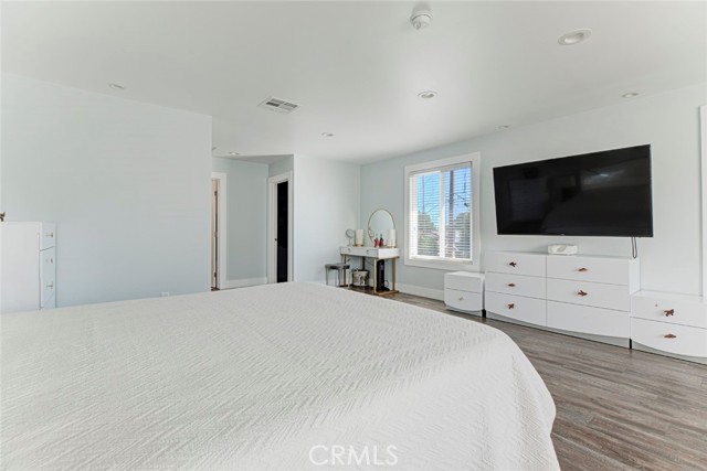 16814 Mayall Street photo 18