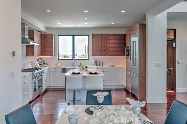 521 Gertruda, Redondo Beach, California 90277, 3 Bedrooms Bedrooms, ,3 BathroomsBathrooms,Residential,Sold,Gertruda,PV17159971