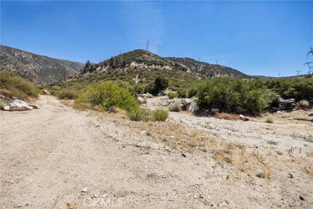 2 Aliso Canyon Road, Acton CA: https://media.crmls.org/medias/4e725b44-bfac-49aa-8819-b1a72879e917.jpg