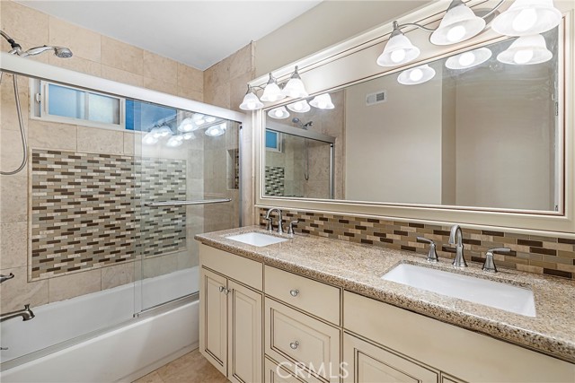 Detail Gallery Image 14 of 16 For 26125 Hatmor Dr, Calabasas,  CA 91302 - 4 Beds | 2 Baths
