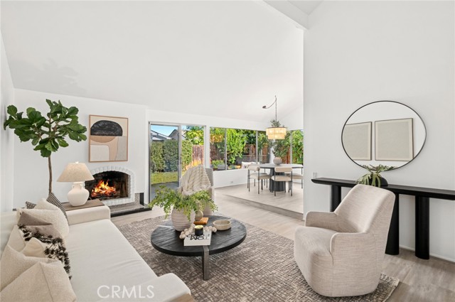 Detail Gallery Image 10 of 26 For 2030 Port Weybridge, Newport Beach,  CA 92660 - 3 Beds | 2 Baths