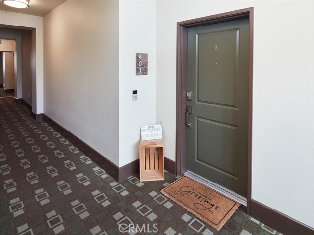 Detail Gallery Image 2 of 23 For 12920 Central Ave #401,  Hawthorne,  CA 90250 - 1 Beds | 1/1 Baths