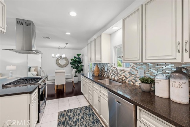 Detail Gallery Image 11 of 25 For 18601 Newland #97,  Huntington Beach,  CA 92646 - 3 Beds | 2 Baths