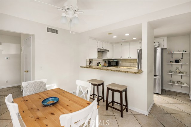 Detail Gallery Image 14 of 42 For 5573 E Vista Del Rio, Anaheim,  CA 92807 - 2 Beds | 2/1 Baths